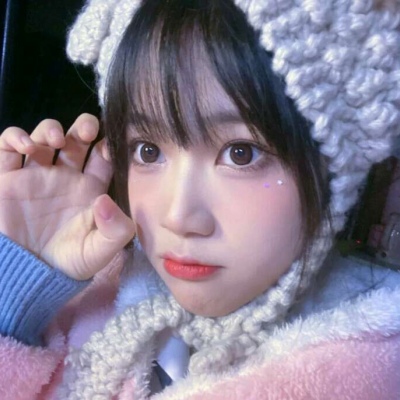 卡通男女电筒404错误页面动画